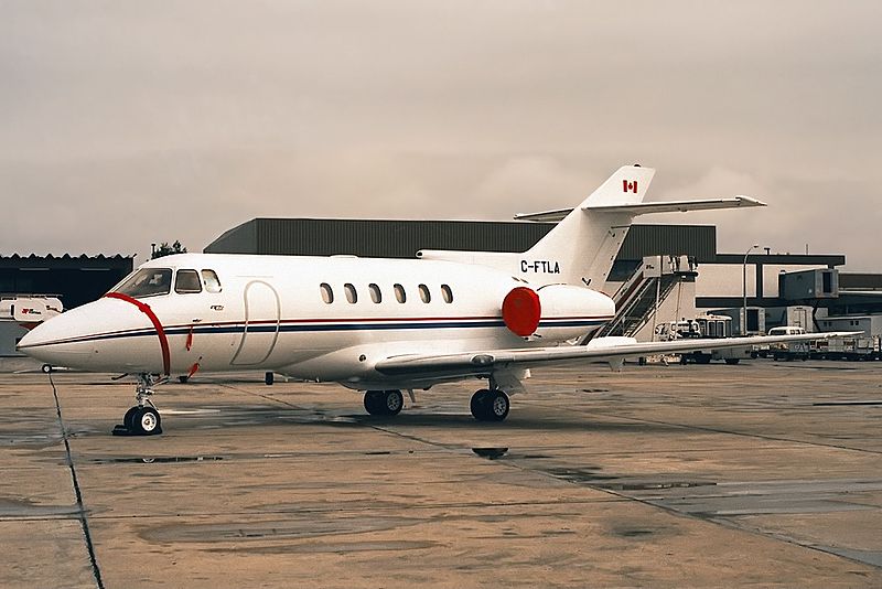 File:British Aerospace BAe 125-800A, Private JP5901694.jpg