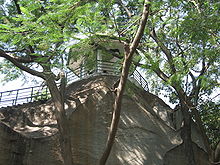 The watch tower on the Bugle Rock built by Kempegowda II BugleRock1.JPG