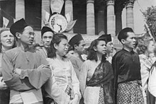 Indonesians at the 2nd Festival Bundesarchiv Bild 183-11225-0004, Budapest, II. Weltfestspiele, Festumzug, indonesische Delegation.jpg