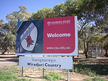 The entrance sign to the Wagga Wagga campus of Charles Sturt University. The sign recognises the Wiradjuri people as the traditional owners of the area. CSUWelcome.jpg