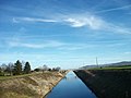 Canal barrage ClaracPointis-de-Rivière.jpg