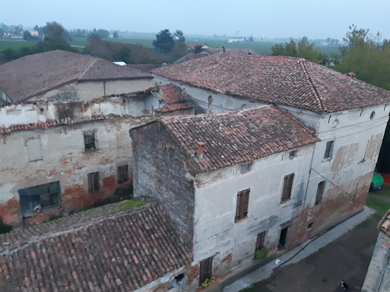 File:Casa Padronale della Corte Gonagone.jpg