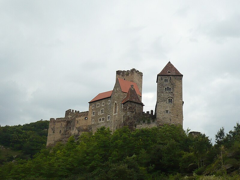 File:Castle Hardegg.JPG