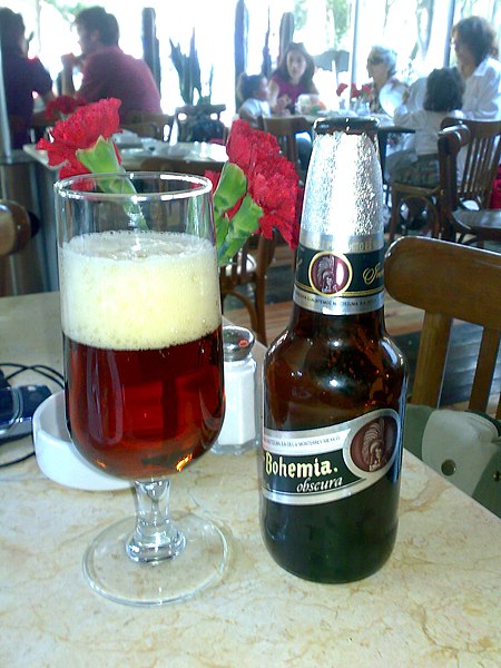 File:Cerveza bohemia obscura.jpg