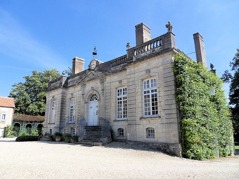 File:Château de Beaumont-sur-Vingeanne 3.JPG