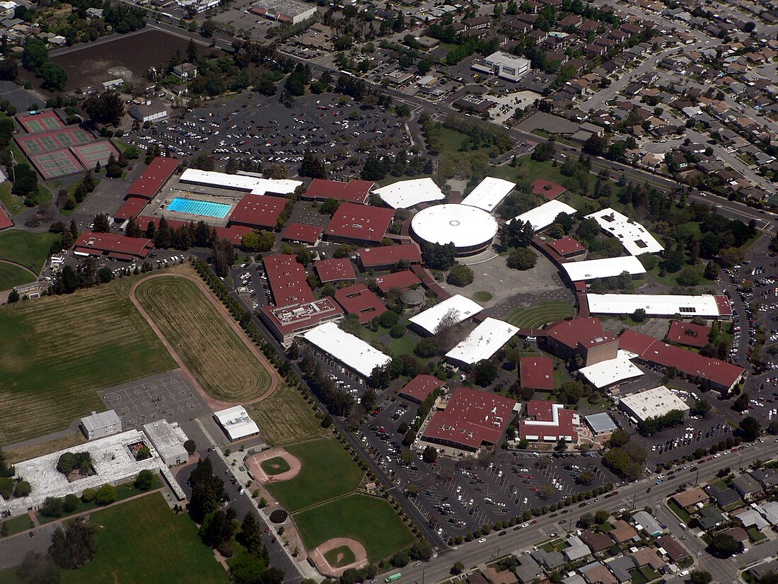 File:Chabot College 07819.JPG