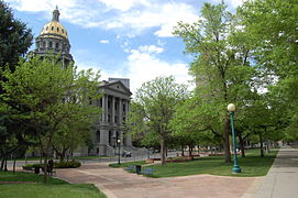 Vista trasera del Capitoliu del Estáu de Colorado