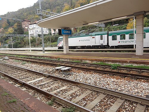 Como Railway Station