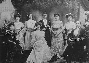 The Corrick Family Entertainers ، تقریباً 1905.