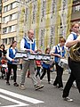 Čeština: Dechový orchestr ZUŠ J.N.Filcíka na průvodu mažoretek festivalu Kmochův Kolín 2016. Okres Kolín, Česká republika.