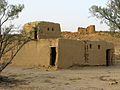 Derelict farmhouse (3978330354).jpg