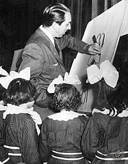 Image 52Disney drawing Goofy for a group of girls in Argentina, 1941 (from Walt Disney)