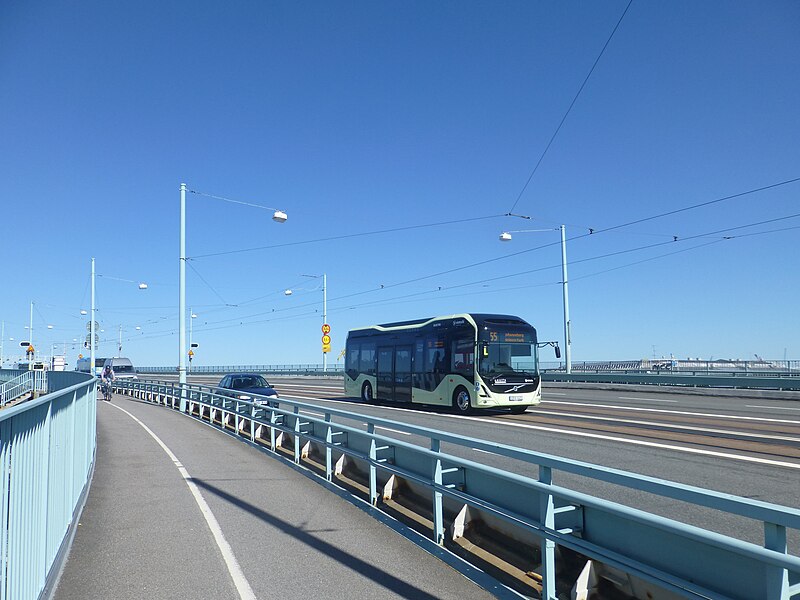 File:ElectriCity - Göta älvbron 01.JPG