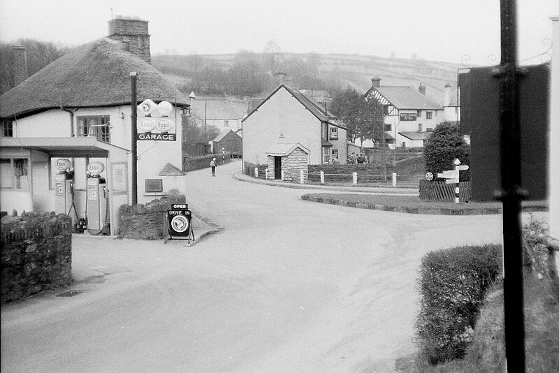 File:Exford Crossroads - geograph.org.uk - 5492523.jpg