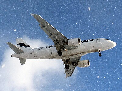 Finnair Airbus A319-112 OH-LVL snowfall
