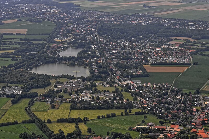 File:Flug -Nordholz-Hammelburg 2015 by-RaBoe 0027 - Langen.jpg