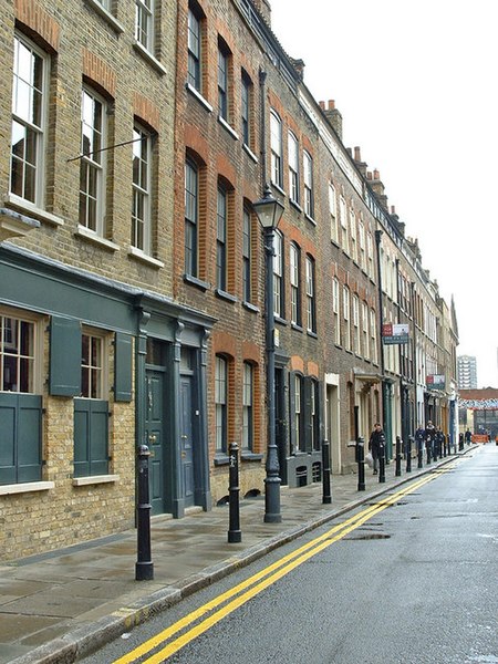 File:Fournier Street, Spitalfields, looking east - geograph.org.uk - 308915.jpg