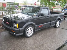 GMC Syclone (2542865499).jpg