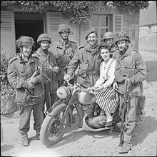 Men of the 6th Airlanding Brigade in France, 1944. Glider troops June 1944.jpg