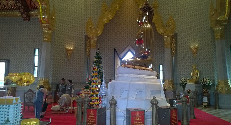 File:Golden Buddha in Wat Traimit ovedc 12.jpg