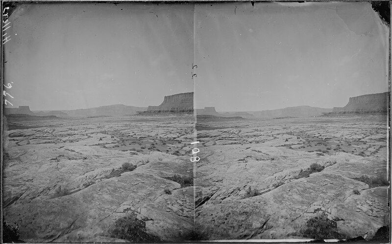 File:Green River. Labyrinth Canyon, Tumpin-Wovnear-toweap on top. In the center of the photo a man is - NARA - 517956.tif