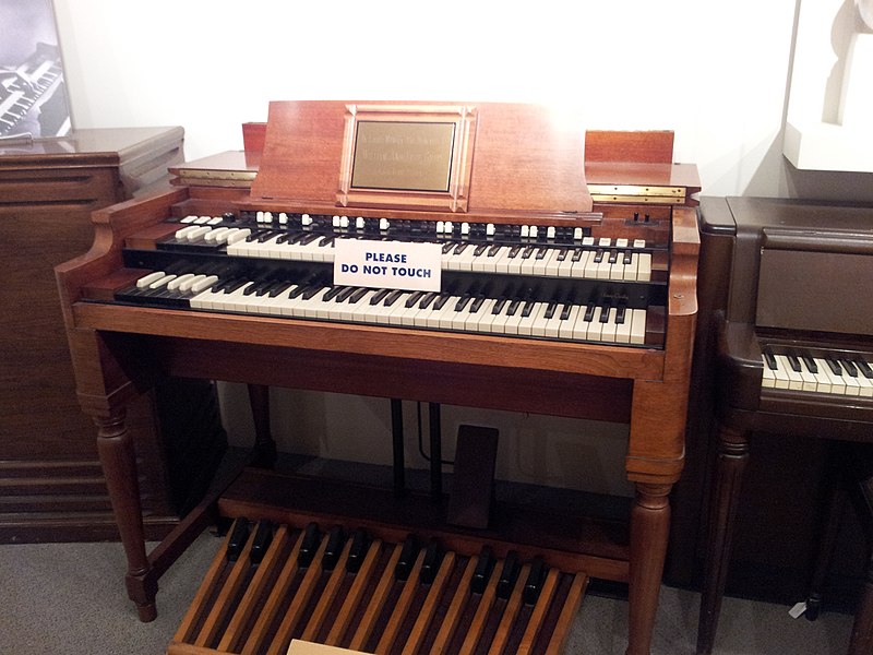 File:Hammond B3, Museum of Making Music.jpg