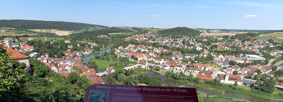 Blick von der Burg auf die Stadt Harburg und die Wörnitz / Panorama
