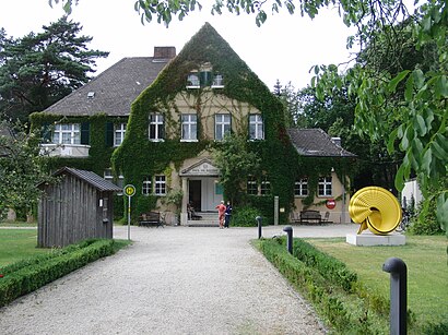 So kommt man zu dem Haus Am Waldsee mit den Öffentlichen - Mehr zum Ort Hier