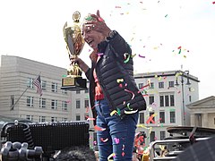 Welcome home Heidi with cup and confetti