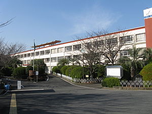 東大阪大学柏原高等学校 Wikipedia