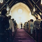 Interior dari gereja lama (depan)