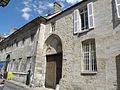 Portail de la chapelle de l'Hôtel-Dieu de Gallande du XIIIe siècle, rue du Châtel.