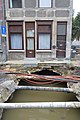 Le Houyoux canalisé en sous-sol au croisement de la rue du Lombard et de la rue des Tanneries à Namur, visible à l'occasion de travaux de voirie en octobre 2015.