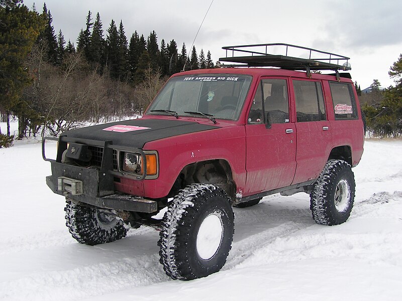 File:Isuzu Trooper (2205239786).jpg