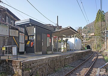 File:JR_Ōme_Line_Shiromaru_Station_Overall.jpg