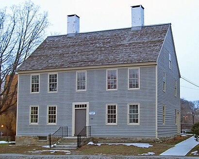 How to get to Danbury Museum And Historical Society with public transit - About the place