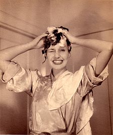 Judy Campbell in 1945.jpg