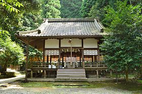 Katsuragi-mitoshi-jinja haiden.JPG