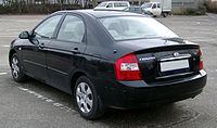 2003–2006 Kia Cerato LX sedan (Đức)