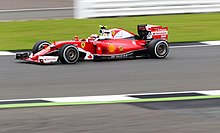 Foto vista da sinistra della Ferrari SF16-H di Räikkönen