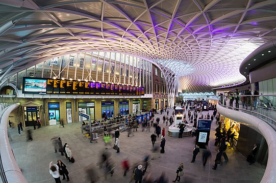 "King's_Cross_Western_Concourse.jpg" by User:Colin