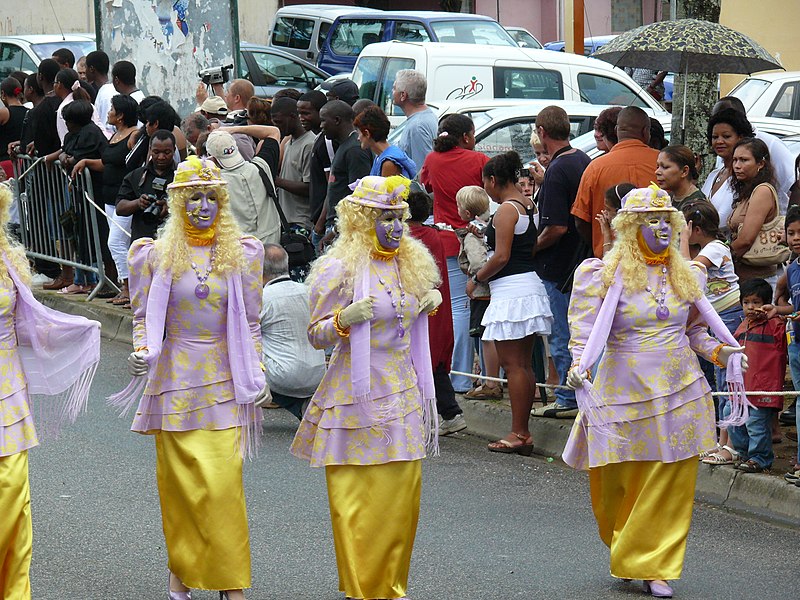File:Kourou carnaval touloulou 2007 4.jpg