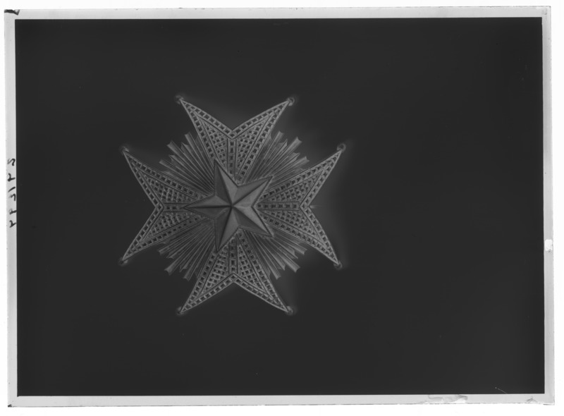 File:Kraschan för kommendör med stora korset av Nordstjärneorden - Livrustkammaren - 77593-negative.tif