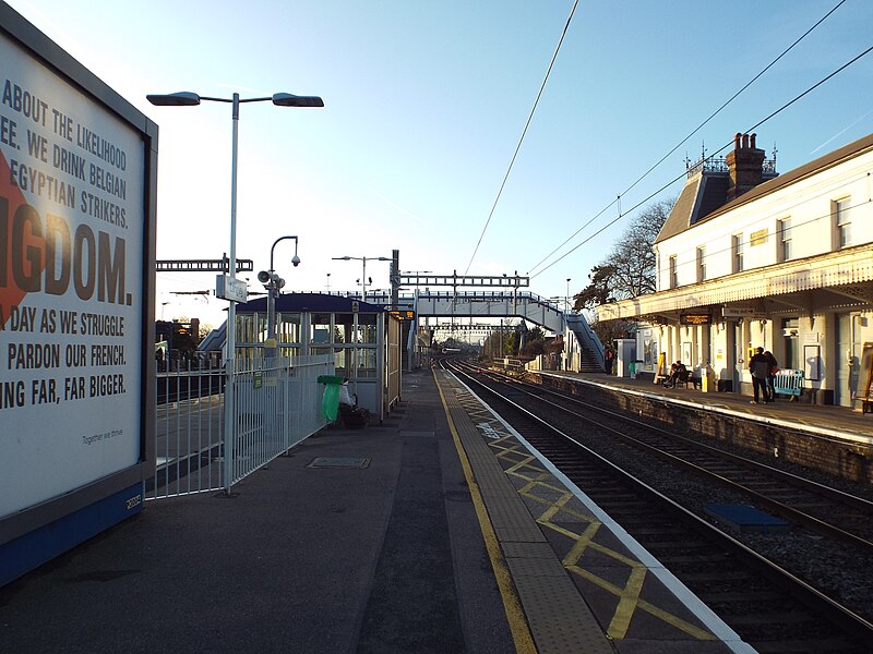 File:Langley station slow look west3.jpg