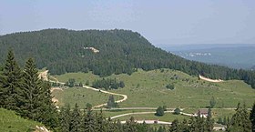 Les Tuffes visto desde las laderas del Dôle.