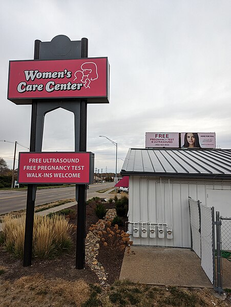 File:Lincoln Nebraska crisis pregnancy center on 48th Street image 1.jpg