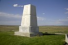 Micul Bighorn memorial obelisc.jpg