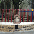 London's first public drinking fountain, Holborn, 1859.png