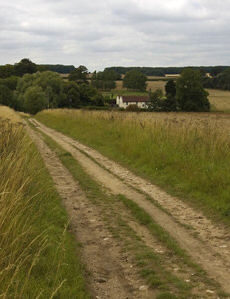 File:Looking towards Wauldby Manor Farm - geograph.org.uk - 2551862.jpg