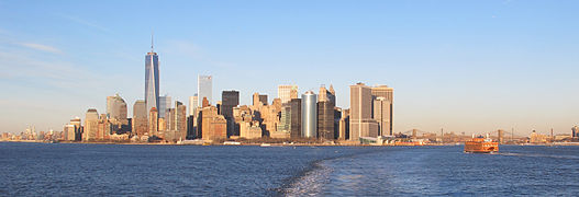 Lower Manhattan vista dal traghetto per staten island, 03.JPG